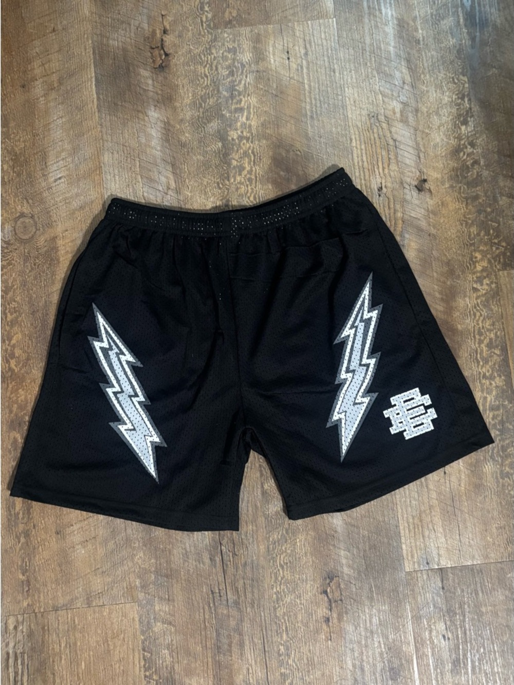 EE Shorts